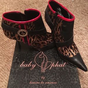 Gold Leopard Red Black, great condition